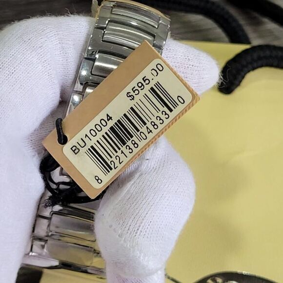 NIB White Burberry Watch in Stainless Steel - Picture 4 of 8